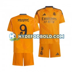 Udebane Trøje Real Madrid Mbappe 9 2024-2025 K/Æ Børn(+Shorts)