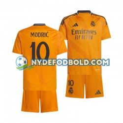 Udebane Trøje Real Madrid Modric 10 2024-2025 K/Æ Børn(+Shorts)