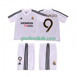 Hjemmebane Trøje Real Madrid RONALDO 9 Retro 2004 20025 K/Æ Børn(+Shorts)