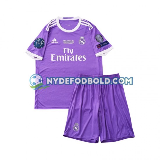 Udebane Trøje Real Madrid Retro 2016 K/Æ Børn(+Shorts)