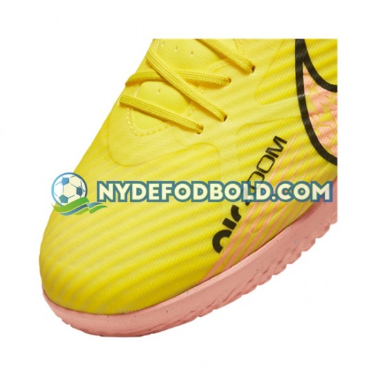 Lyserød Gul Fodboldstøvler Nike Air Zoom Mercurial Vapor XV Academy IC Halle Lucent