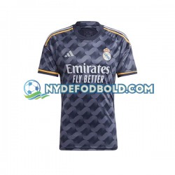 Udebane Trøje Real Madrid Jude Bellingham 5 2023-2024 K/Æ Børn(+Shorts)