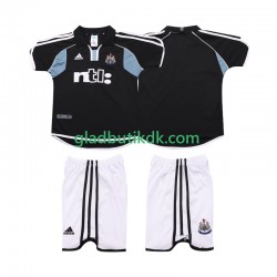 Udebane Trøje Newcastle United Retro 2000 2001 K/Æ Børn(+Shorts)